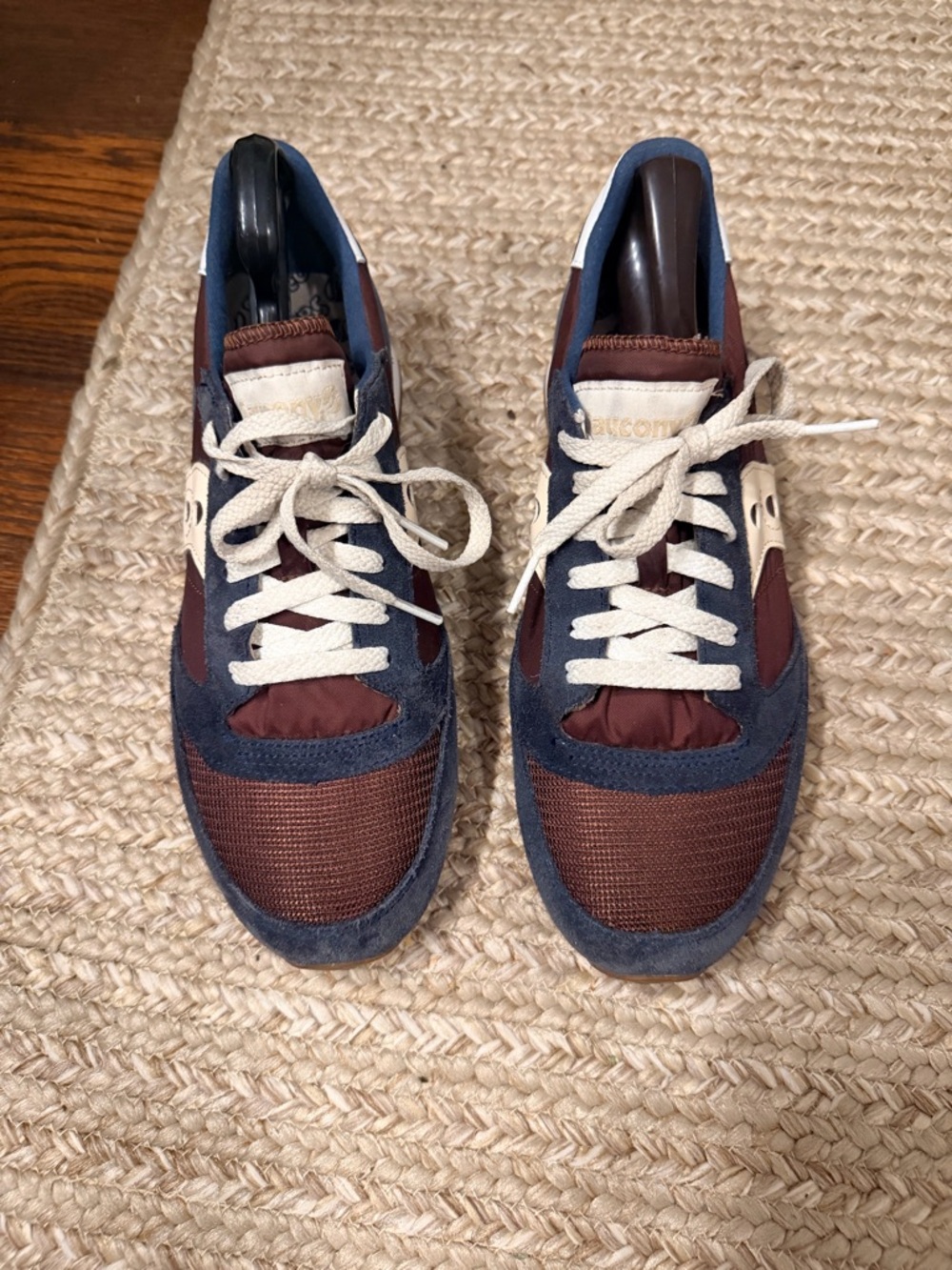 Saucony womens Retro Runner - Navy & Brown with White Accents size 9